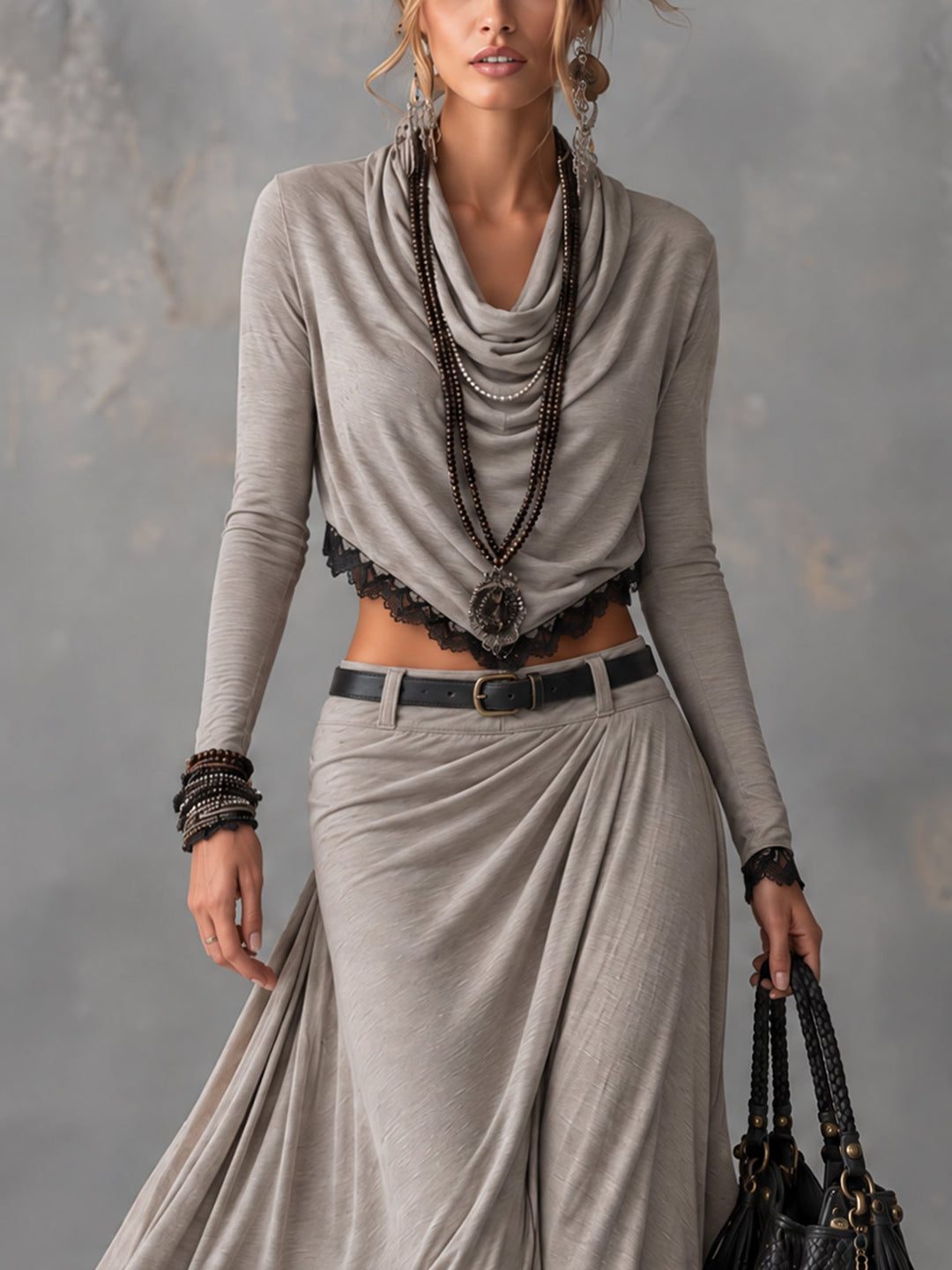 Michela | Ensemble composé d'un top court élastique avec col drapé gris et d'une jupe longue avec fente (ceinture incluse)