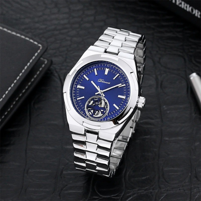 La Montre Automatique Monarch