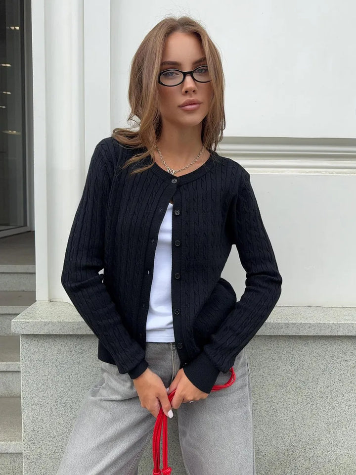 Élise | Cardigan boutonné en maille torsadée