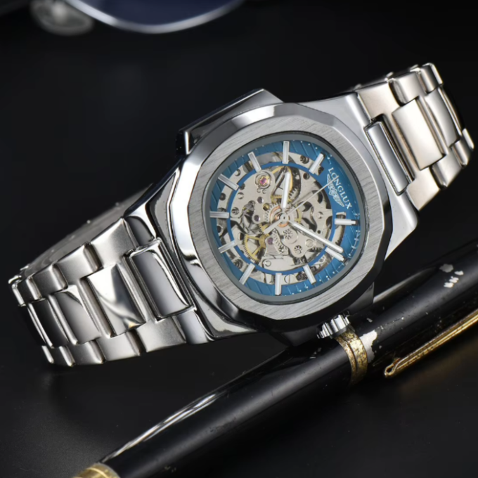Montre Carbonline