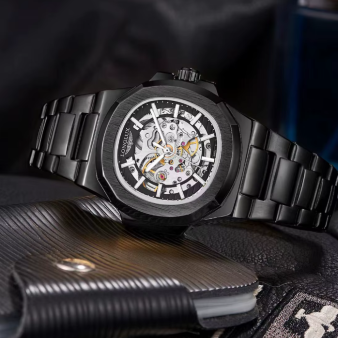 Montre Carbonline
