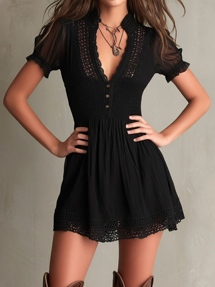 Robe Mini Classique avec Détails en Dentelle