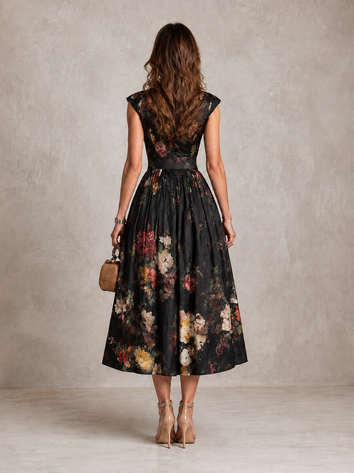 Mia | Robe en Satin Plissé avec Découpe