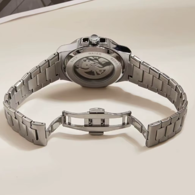 Montre Carbonline