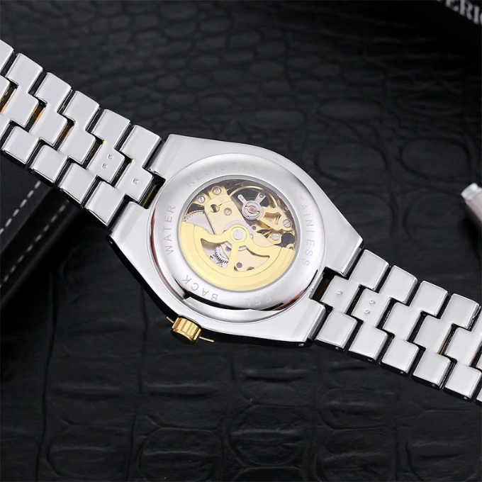 La Montre Automatique Monarch