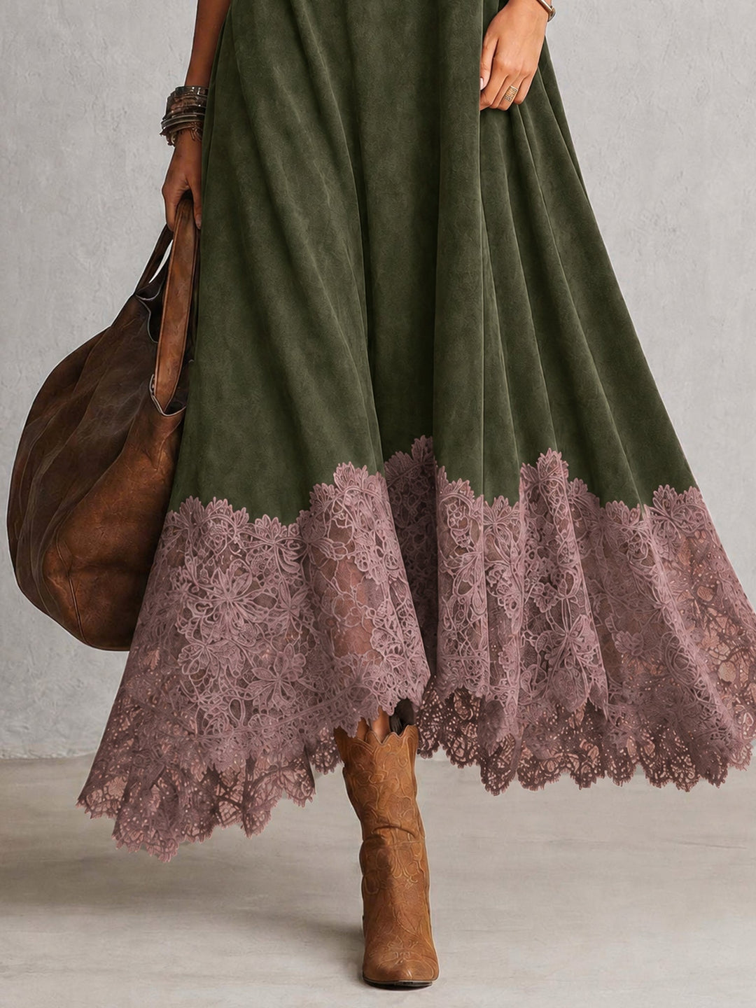 BRUNELLA | Robe Longue Effet Suédé avec Ourlet en Dentelle
