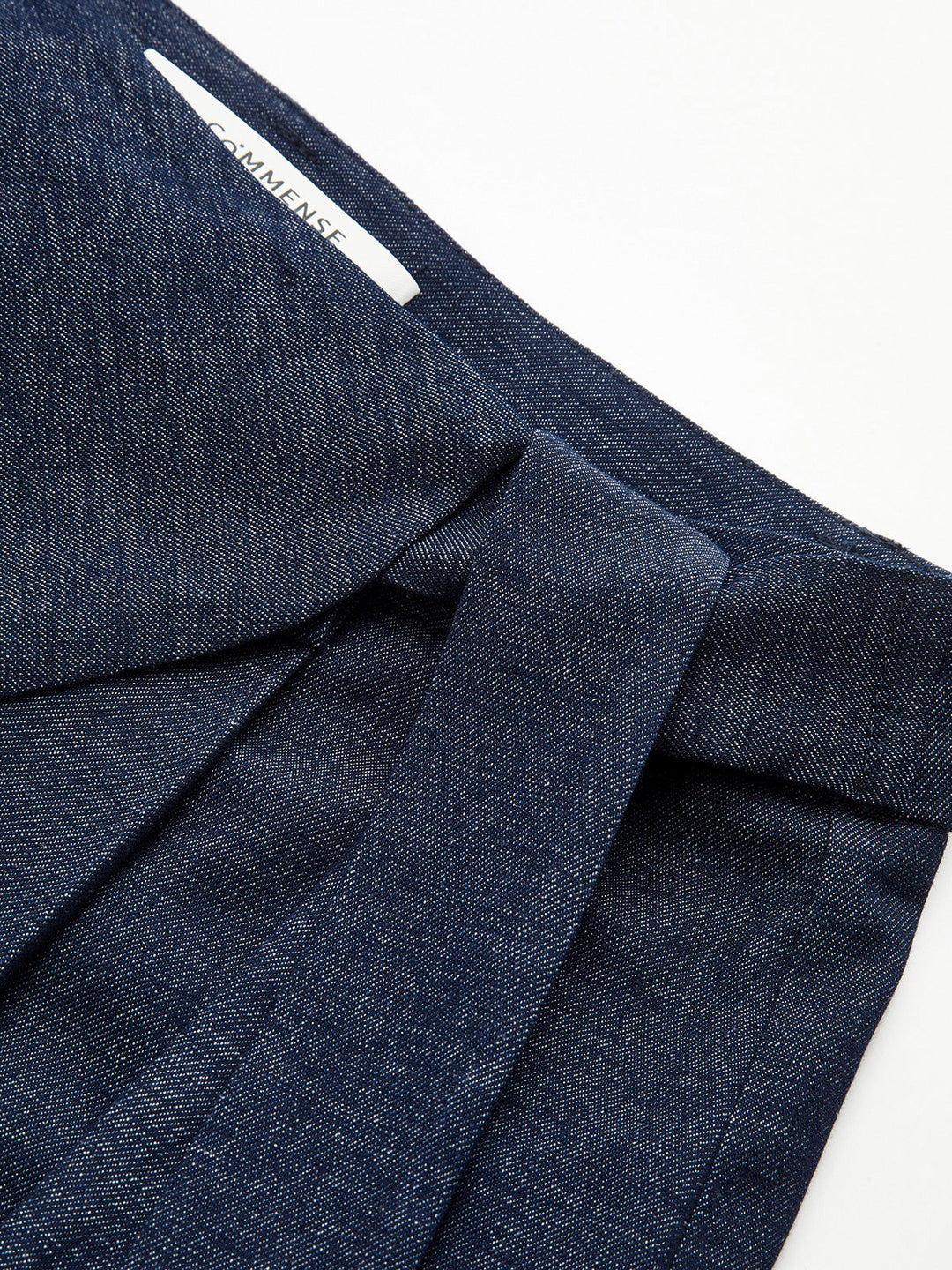 Pantalon large à taille asymétrique