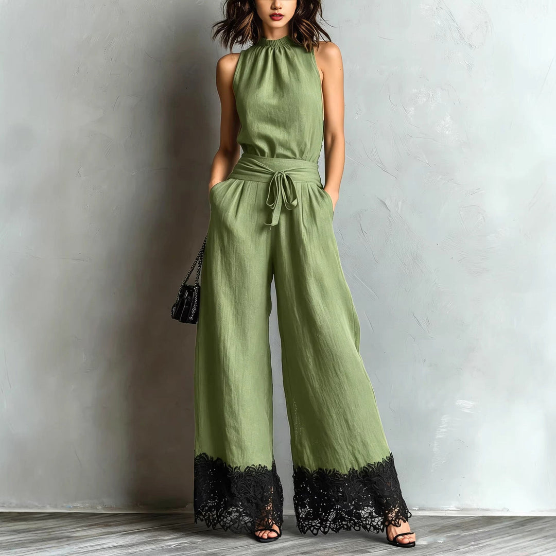 Combinaison à encolure halter avec dentelle et jambes larges ceinturée