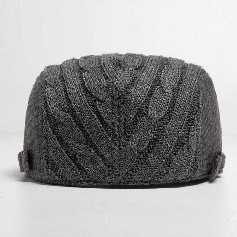 Béret en tricot torsadé