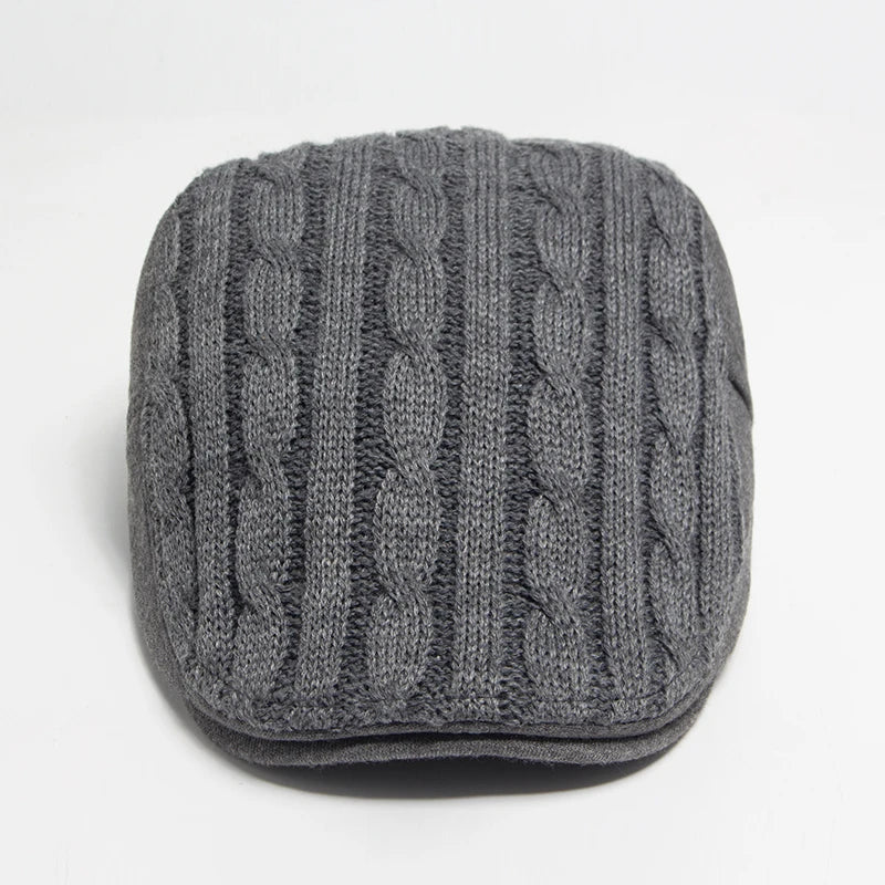 Béret en tricot torsadé