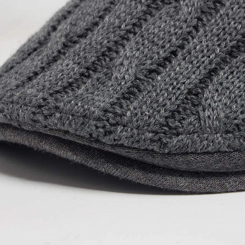 Béret en tricot torsadé