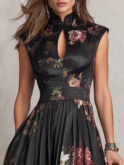 Violetta - Robe Midi Noire en Satin Plissé avec Motif Floral et Décolleté en Forme de Clef