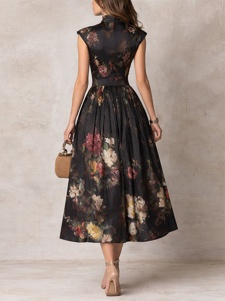 Violetta - Robe Midi Noire en Satin Plissé avec Motif Floral et Décolleté en Forme de Clef