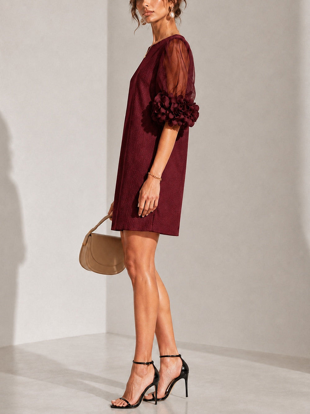 Philippa | Mini Robe avec Manches Bouffantes et Détails Floraux