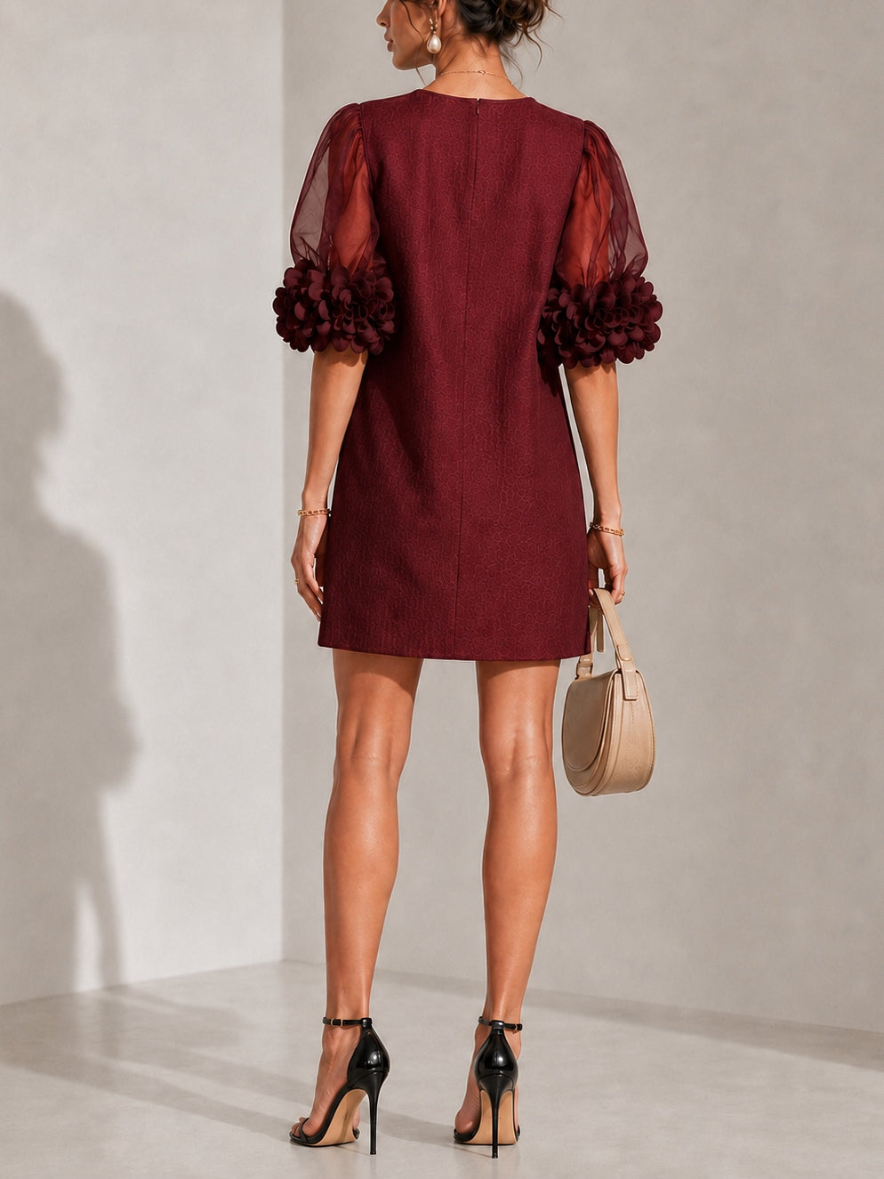 Philippa | Mini Robe avec Manches Bouffantes et Détails Floraux