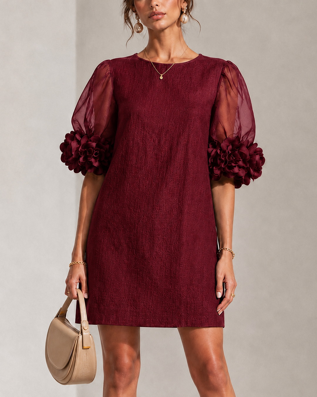 Philippa | Mini Robe avec Manches Bouffantes et Détails Floraux