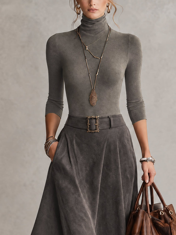 Francesca | Ensemble haut à col montant gris et jupe midi asymétrique en suède synthétique (avec ceinture)