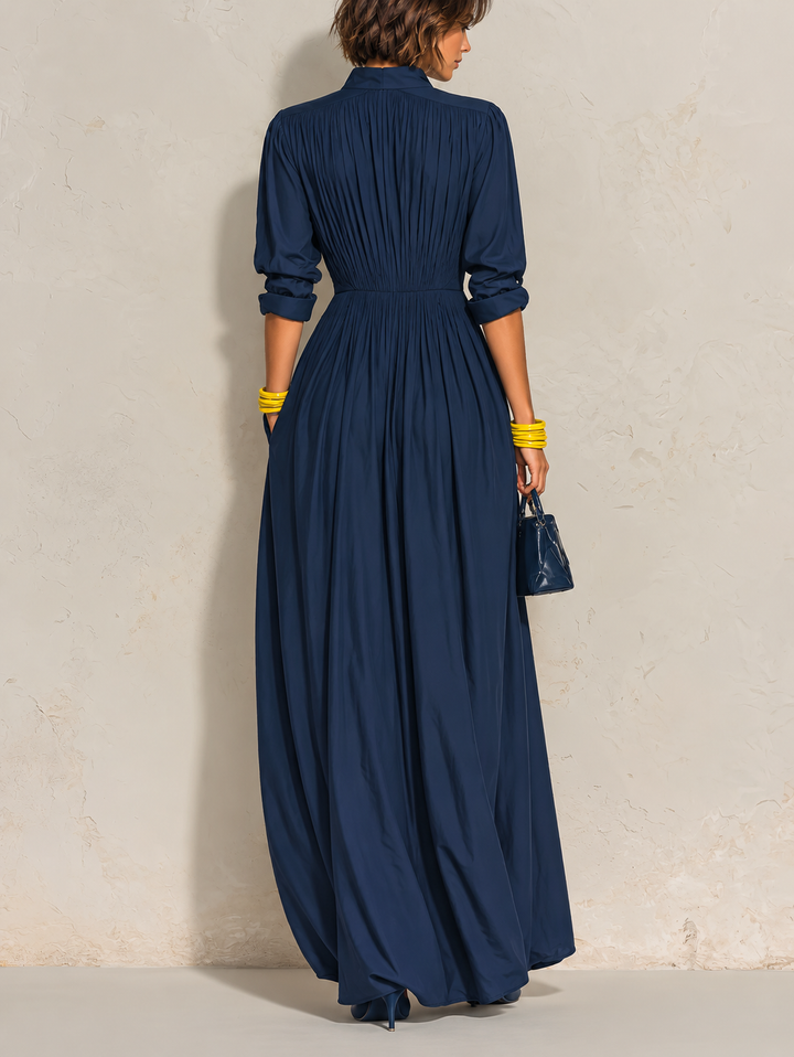 Daniela | Robe longue plissée bleu marine avec décolleté en V