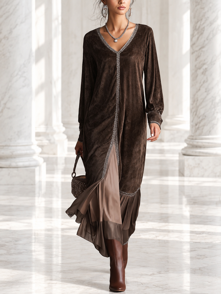 Teresa | Robe midi évasée en suède synthétique avec décolleté en V et détail de finition