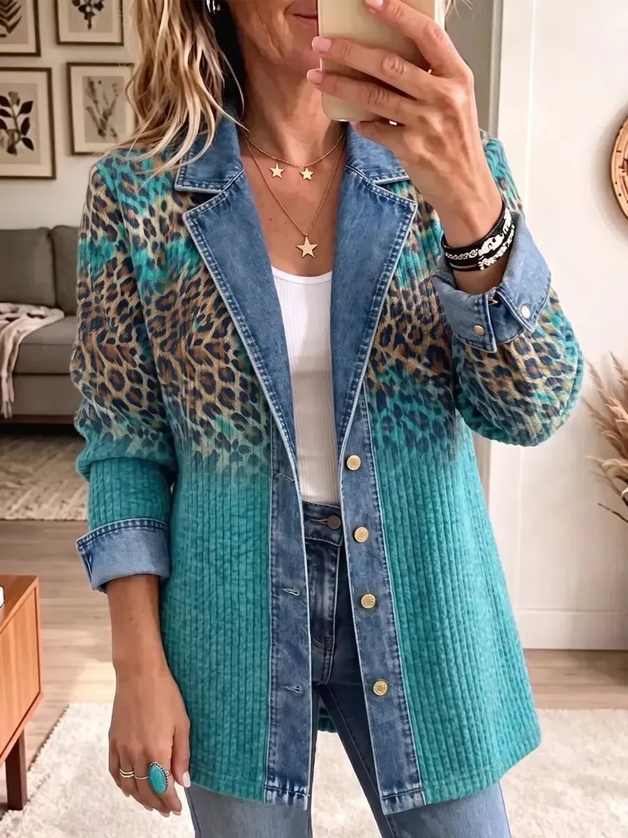 Olivia | Veste en Jean Léopard Vintage Élégante