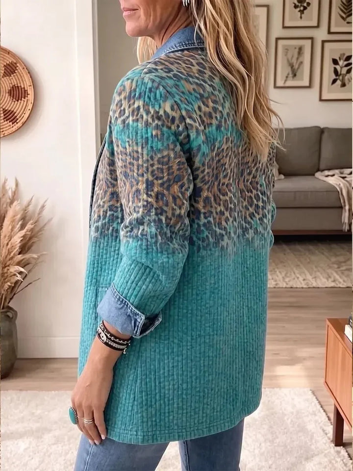 Olivia | Veste en Jean Léopard Vintage Élégante