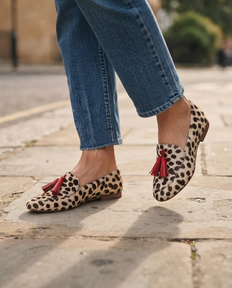 Mocassin Aurora — Pois Crème, Franges Rouges