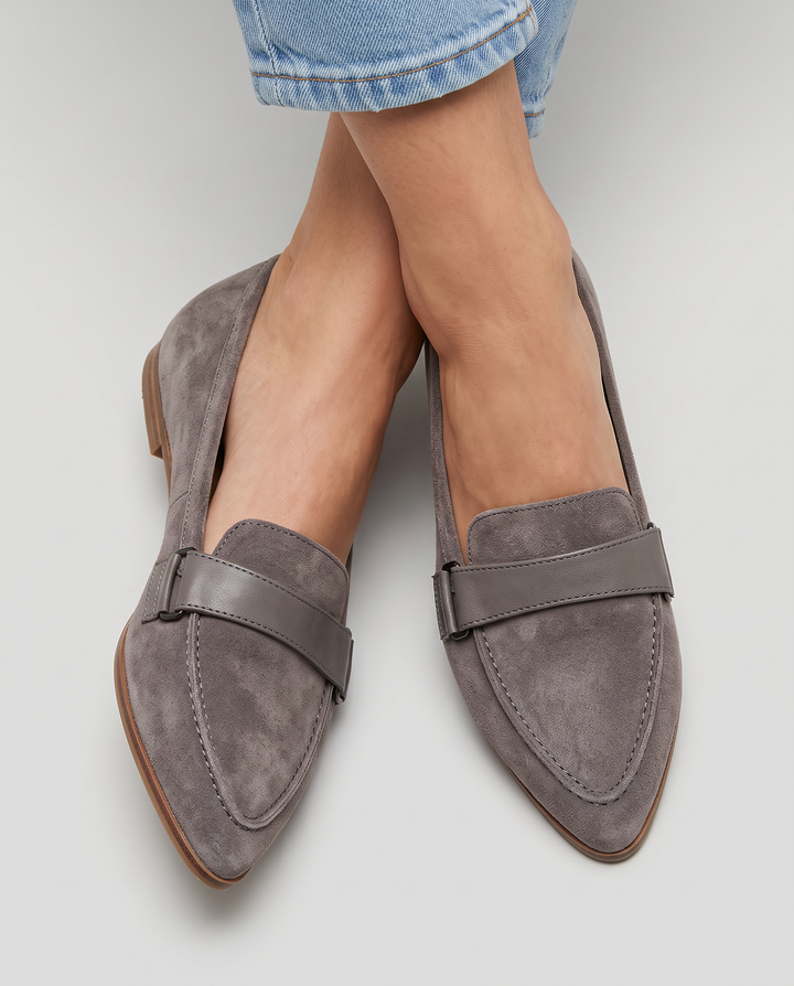 Mocassin Pointu avec Sangle sur le Cou-de-Pied