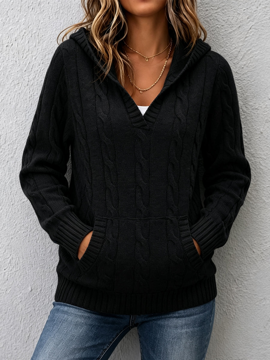 Corabelle™ | Pull à col V en tricot torsadé avec capuche
