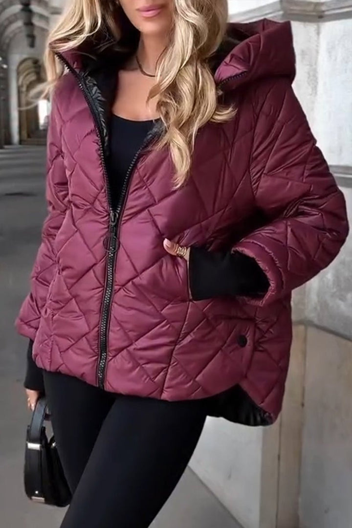 Marina | Veste à capuche zippée matelassée en diamant